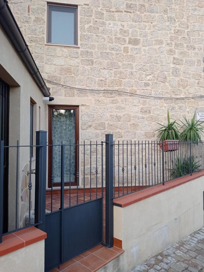 Casa Vacanze Borgo Gulini Da Anna Petralia Soprana Bagian luar foto
